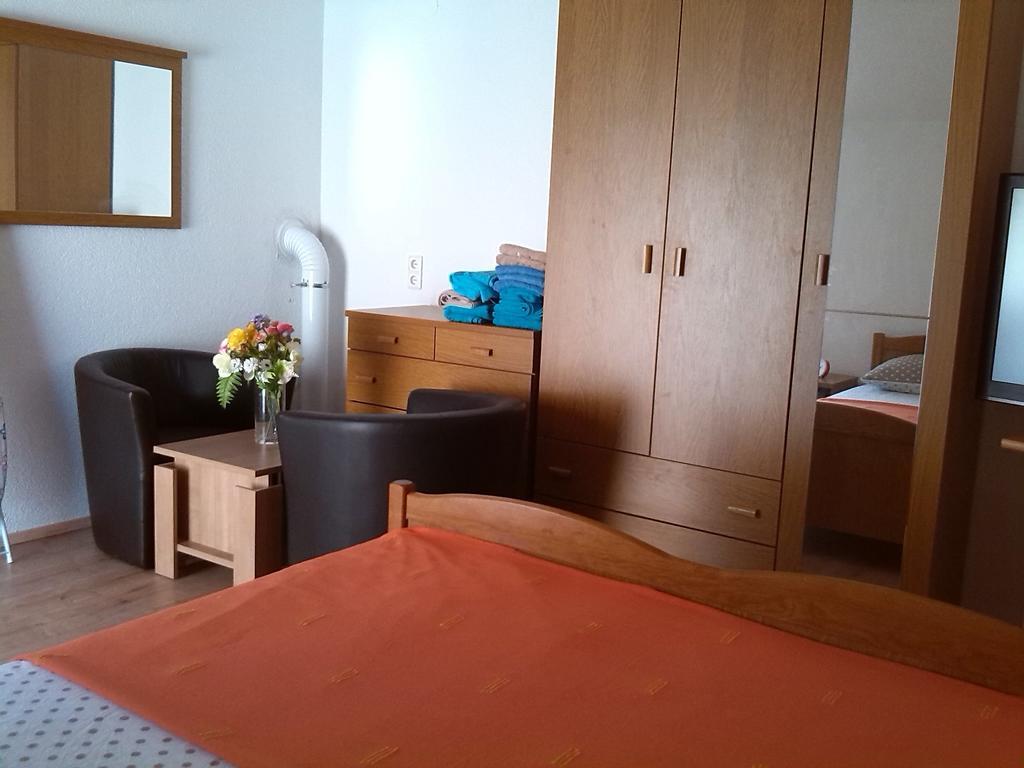 Apartments Batarilo Gornji Karin Room photo