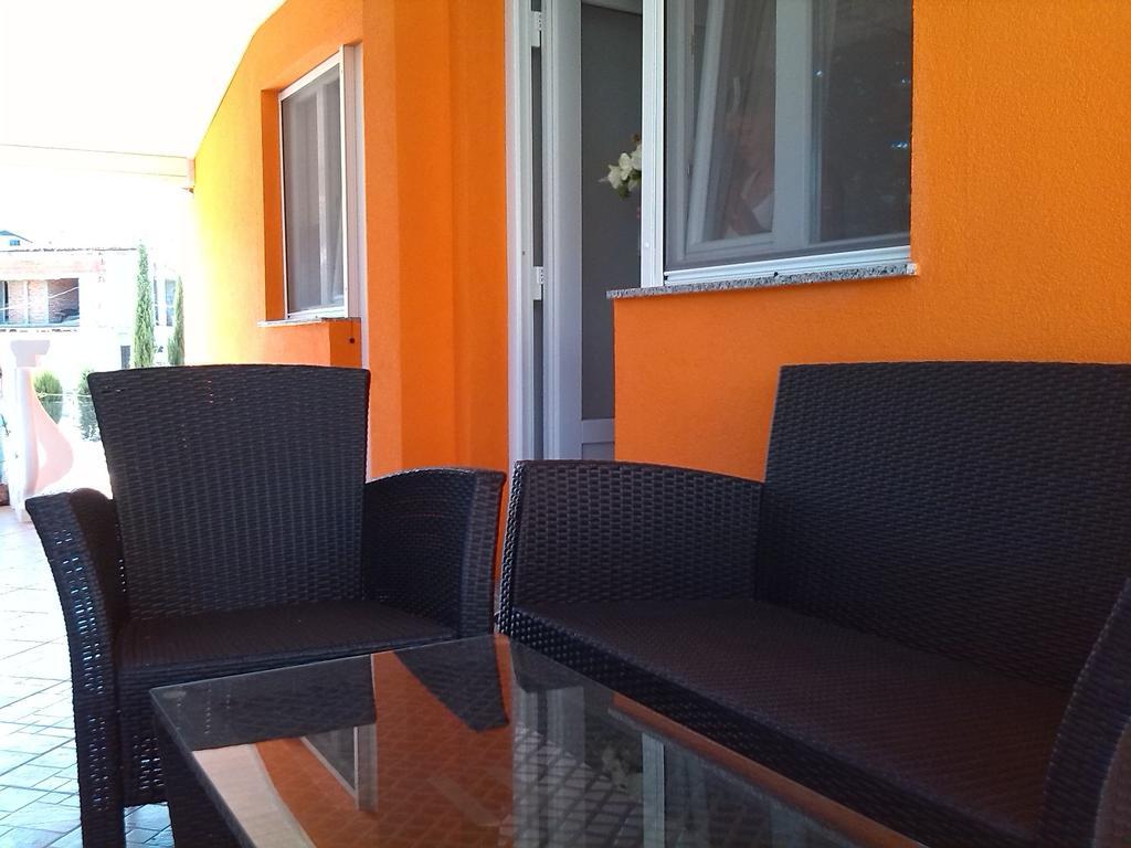 Apartments Batarilo Gornji Karin Room photo